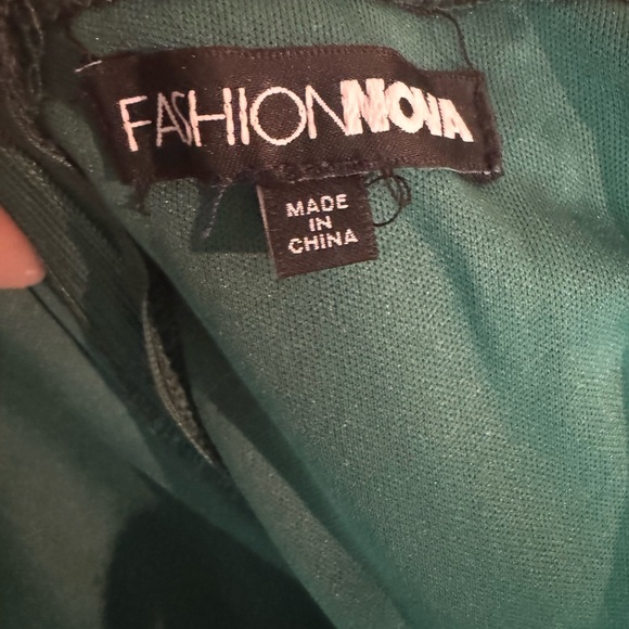 Satin Green Sleeveless Dress with Split - Picture 9 of 10